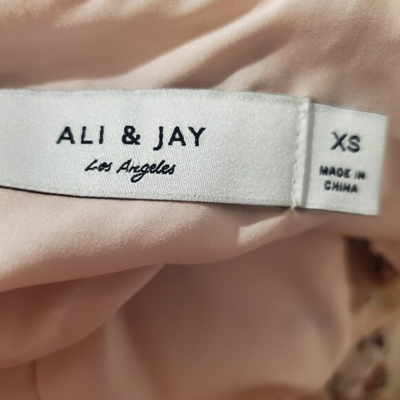 ALI & JAY Floral Midi Dress Ruffles Pockets Front Slit Keyhold Neck Wide Straps - Picture 9 of 9